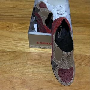 Vaneli Attie slip-on loafer size 6 new with box